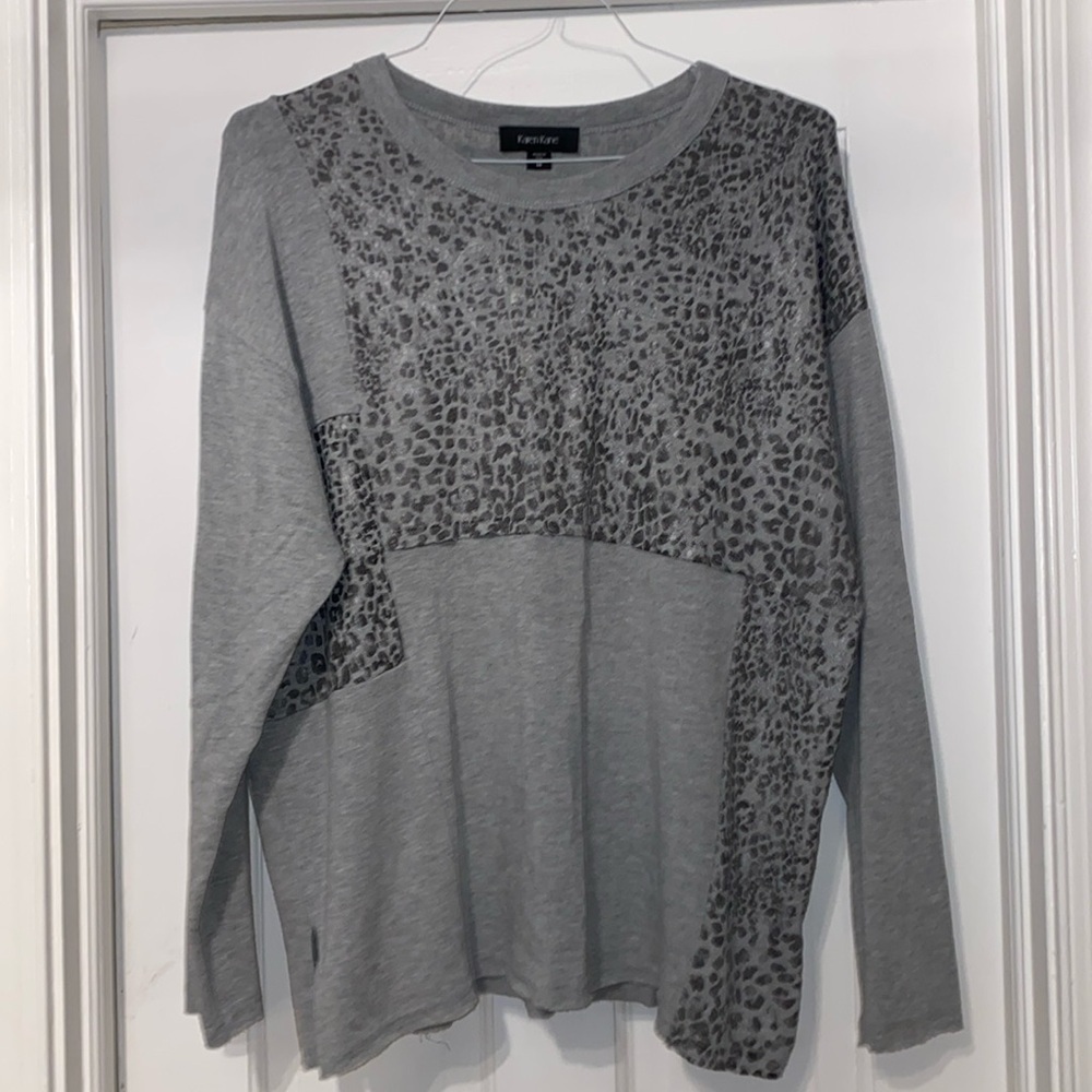 Karen Kane size medium top